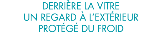derri re la vitre un regard   l ext rieur prot g  du froid