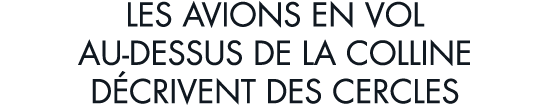 les avions en vol au-dessus de la colline d crivent des cercles
